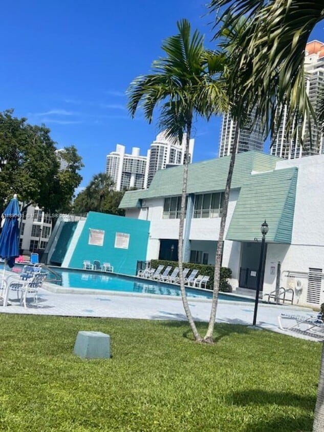 Building Photo - 17560 Atlantic Blvd