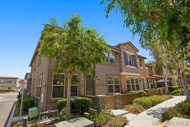 Building Photo - 10667 Golden Willow Trail