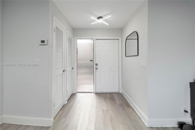 Foto del edificio - 3475 Emerald Oaks Dr