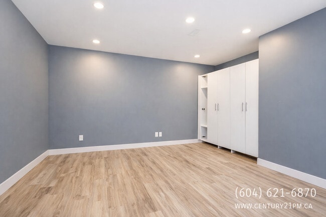 Building Photo - 33270 Shelley Ave