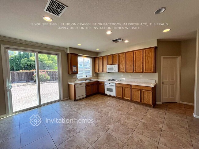 Building Photo - 112 Glenwood Cir