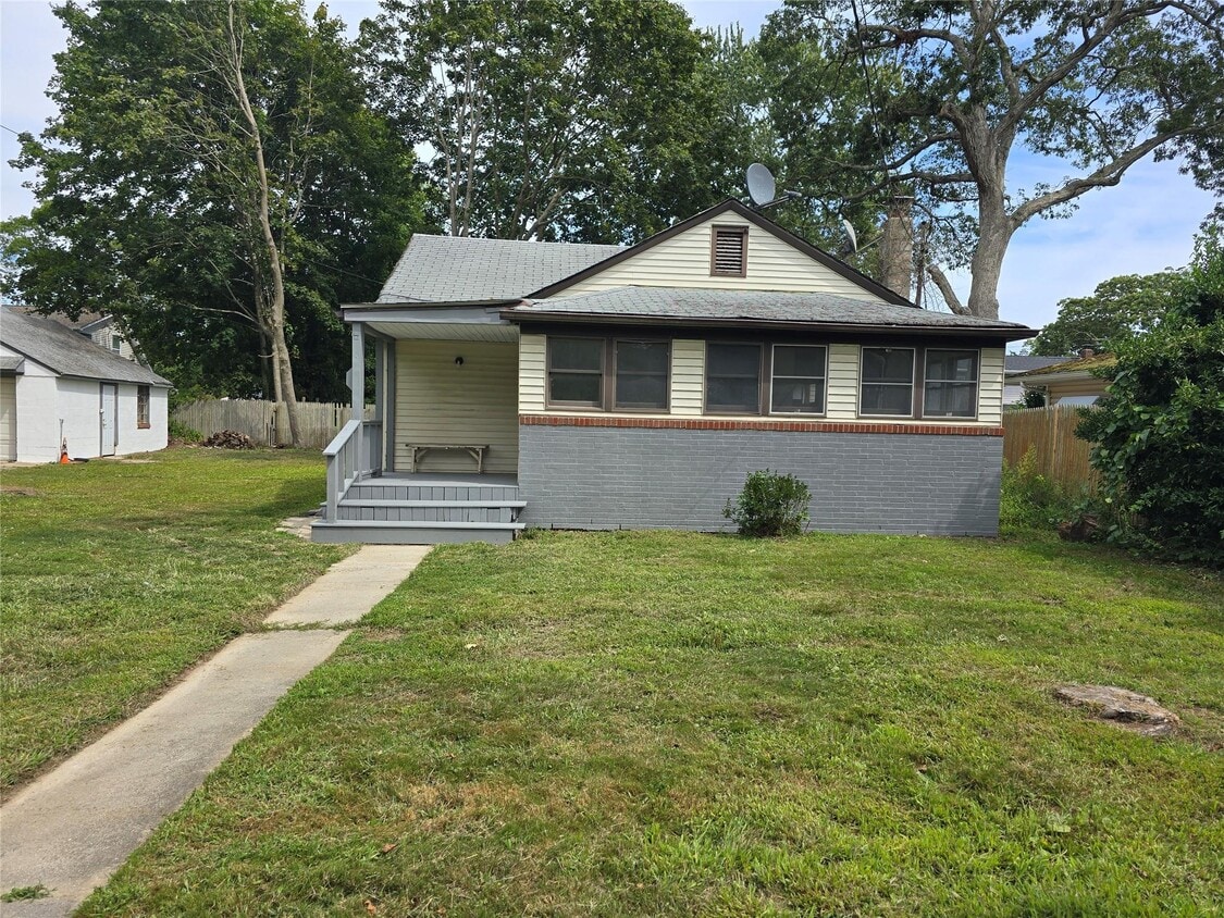 Foto principal - 29 Hackensack Rd