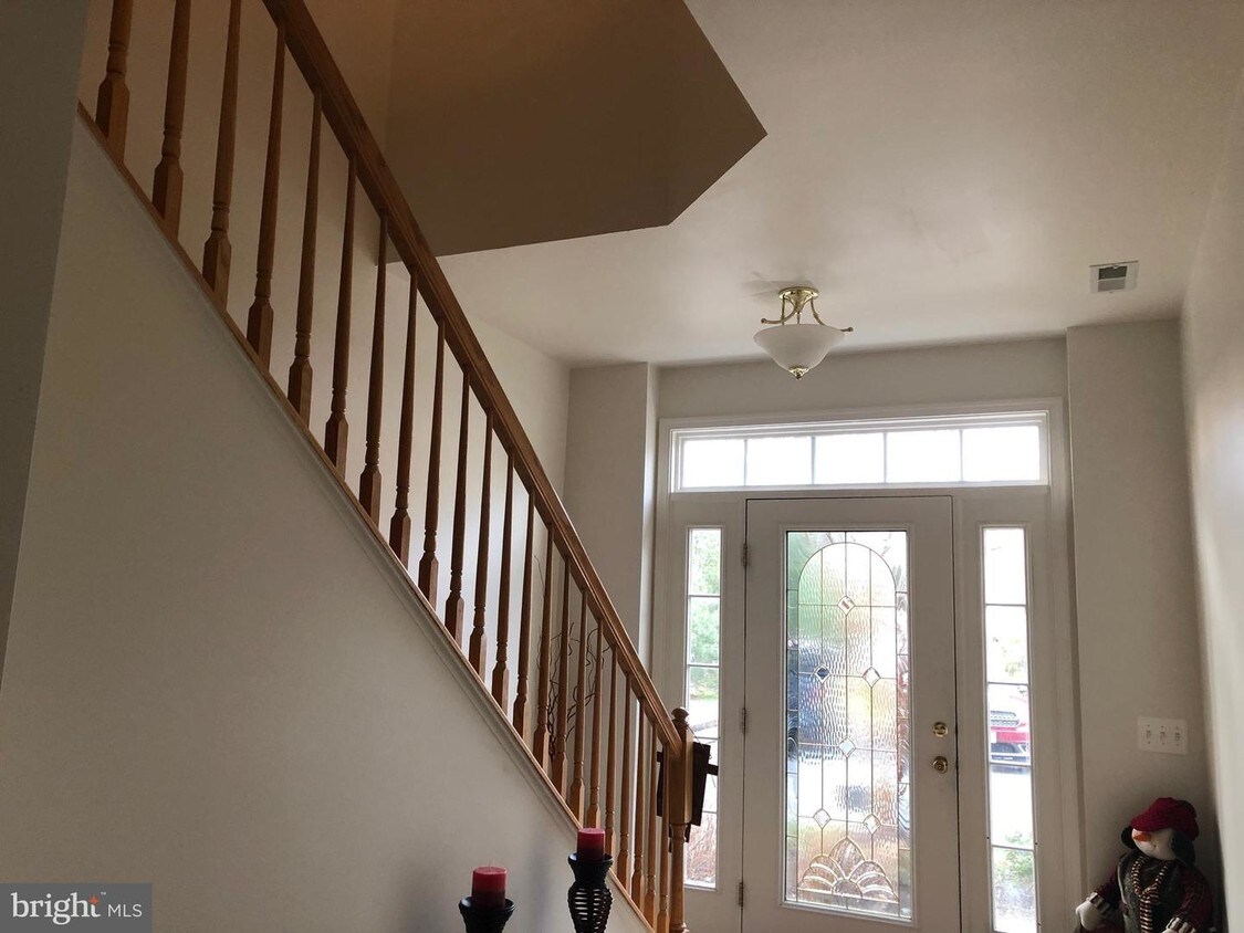 14 Bay View Ln, Colonial Beach, VA 22443 Townhome Rentals in Colonial