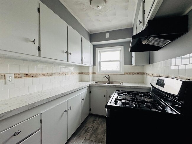 Foto del edificio - 166 Bradford Ave