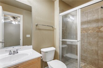 Building Photo - 56 S Woodsprings Dr