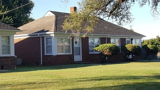 Foto del edificio - 923 S Schweiter Ct