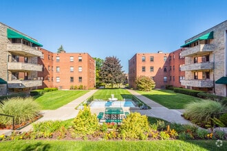 Building Photo - Royal Garden Apartments