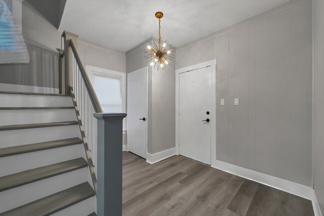 Foyer - 193 Highland Ave