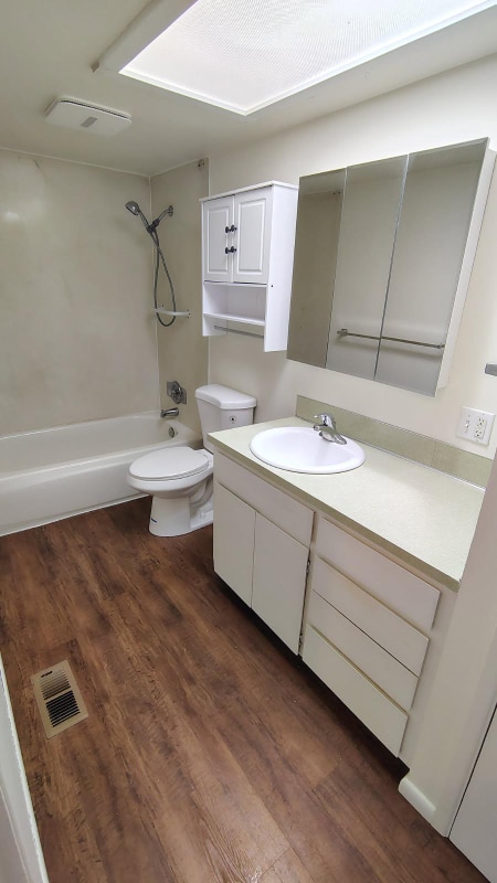 Foto del edificio - 757 Camas Ave NE