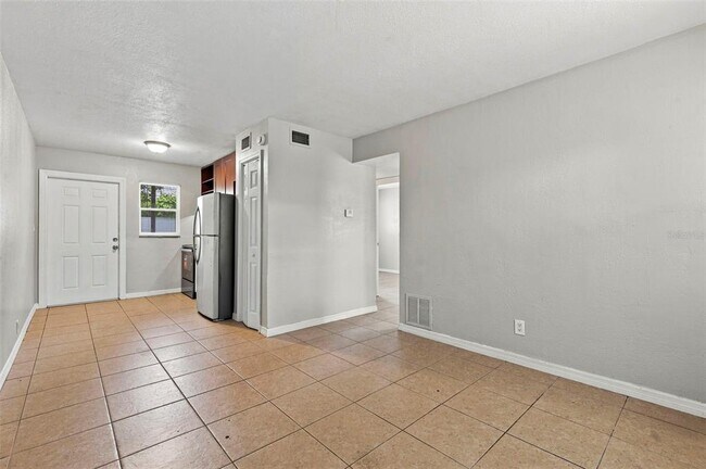 Foto del edificio - 1771 Russell St S