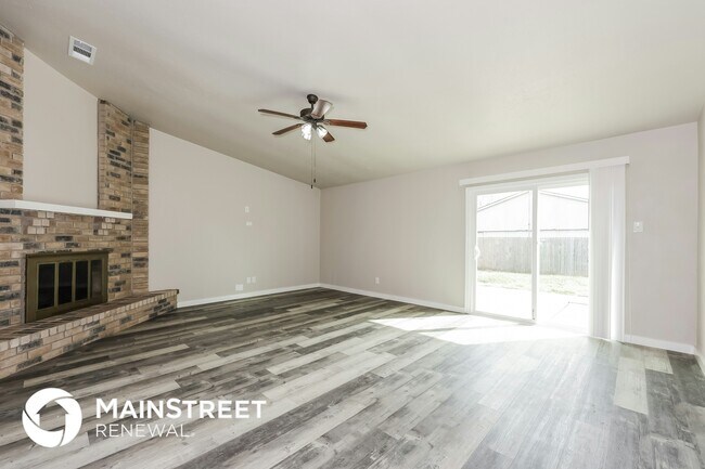 Building Photo - 4129 7 Gables St