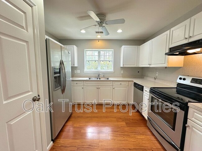 Building Photo - 4864 Hearthside Dr