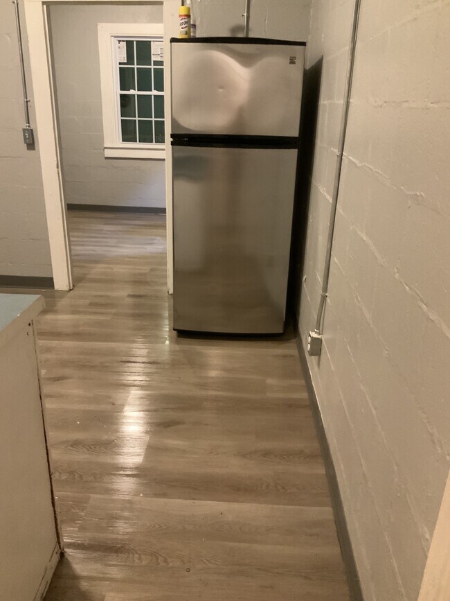 Foto del edificio - 131 E Main St