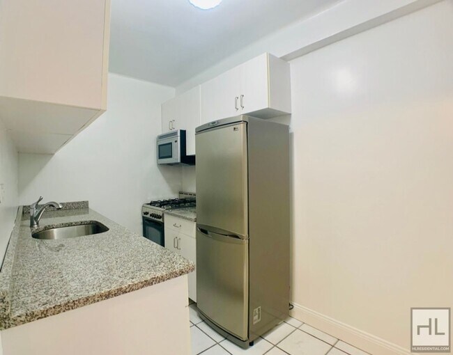 Foto del edificio - EAST 10 STREET