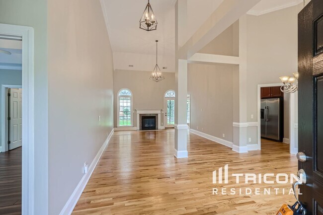 Building Photo - 1129 Moray Ct