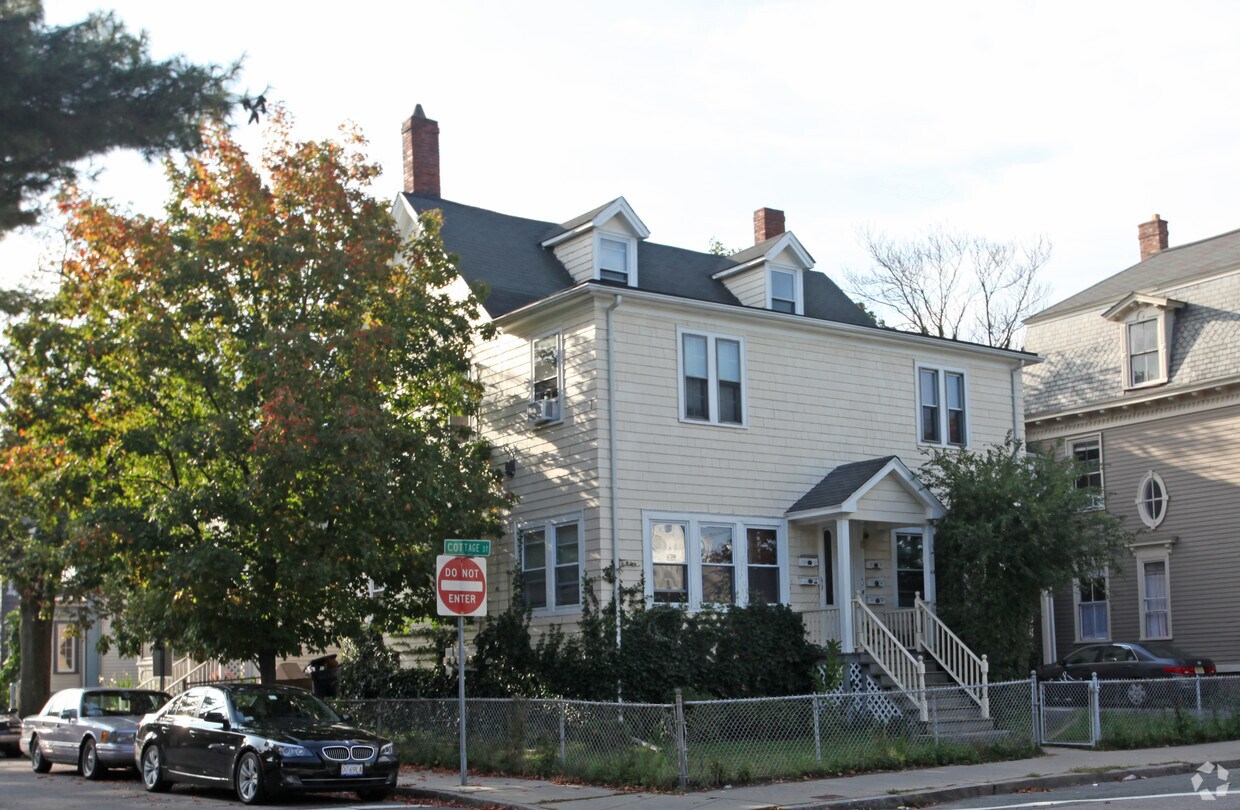 Primary Photo - 44 Pleasant St