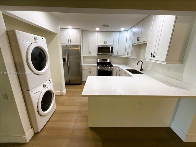 Foto del edificio - 7133 SW 115th Pl