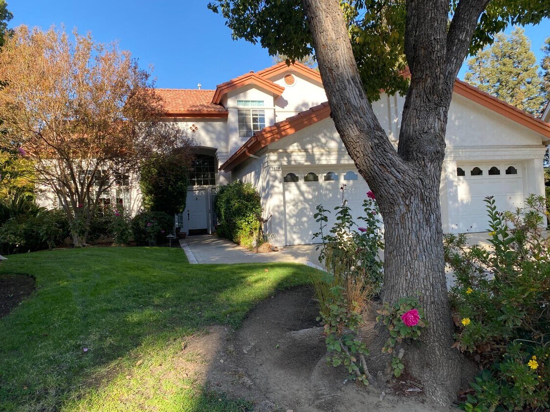 2128 E Skyview Ave, Fresno, CA 93720 House Rental in Fresno, CA