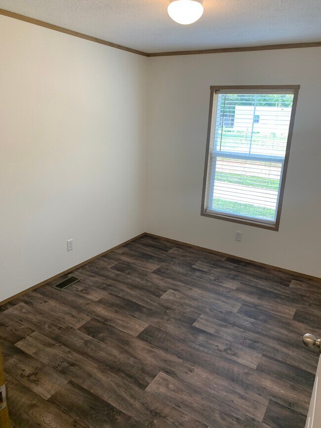 Building Photo - 2542 Cumberland Rd