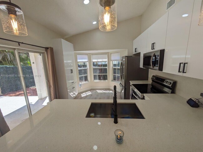 Foto del edificio - 1264 Willow Dr