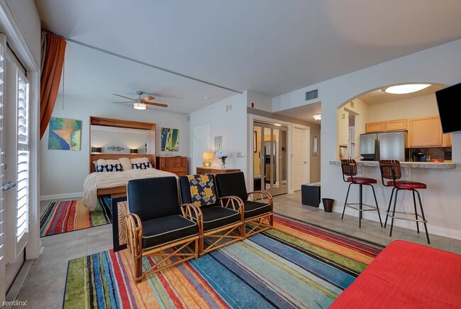 Building Photo - 221 Lexington Ave