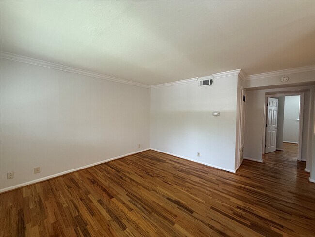 Foto del edificio - 1530 Heights Blvd