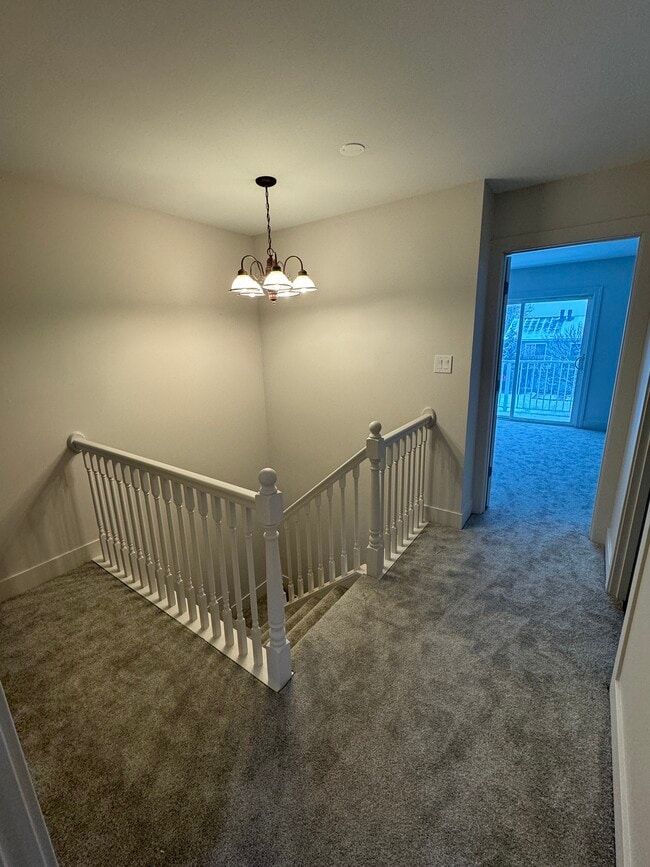 Building Photo - 315 Meadow Green Ln