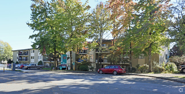 Photo du bâtiment - Greenwood Gardens