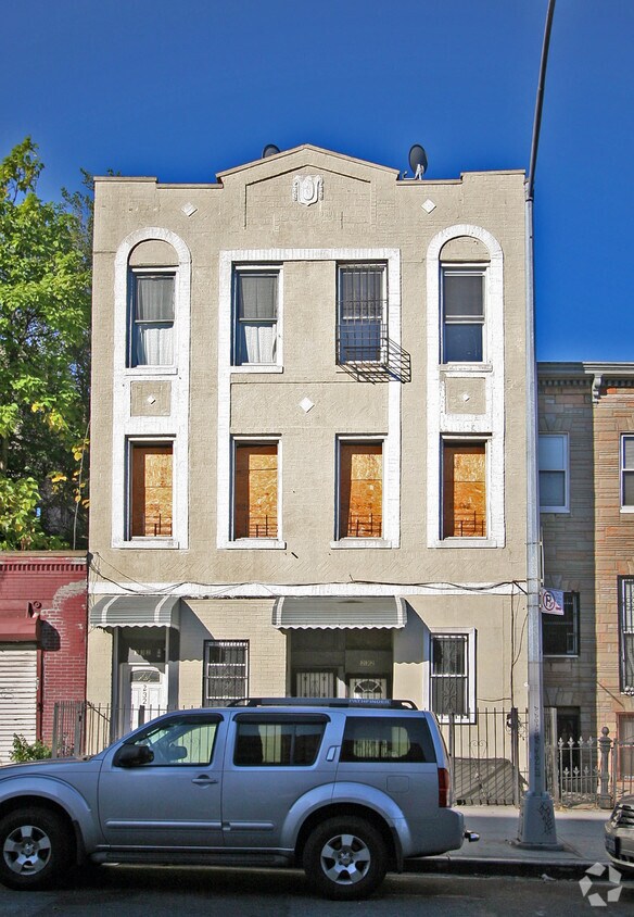 Primary Photo - 232 Tompkins Ave