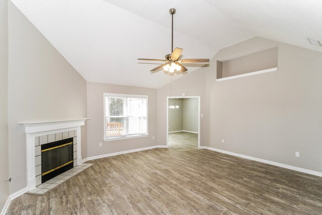 Foto del edificio - 2827 Fletcher View Dr