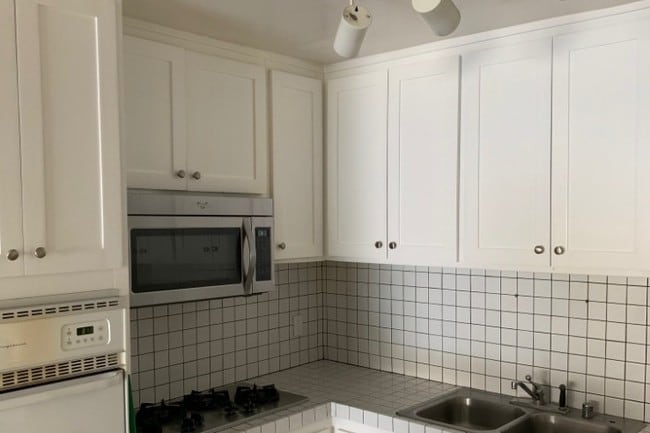 Building Photo - 423 S Rexford Dr