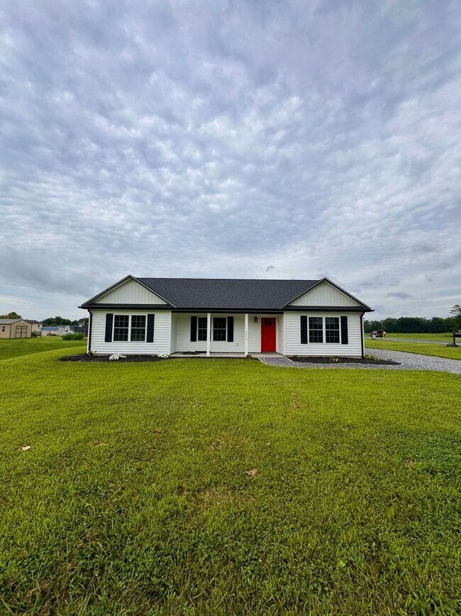 Building Photo - 2212 W Dry River Rd