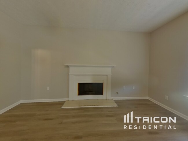 Building Photo - 40 Hazelhurst Dr