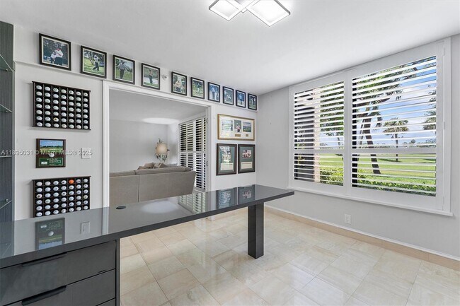 Foto del edificio - 7225 Promenade Dr