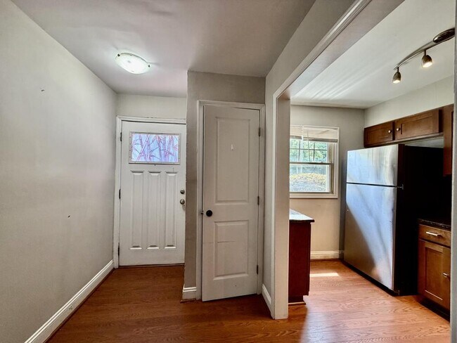 Foto del edificio - 1207 Green Oaks Ln
