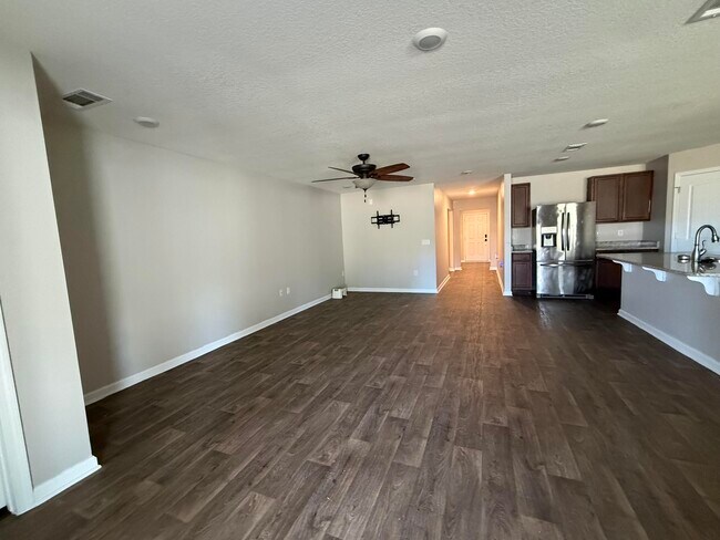 Foto del edificio - 1004 Limpkin St