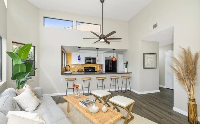 Foto del edificio - 5736 Lauretta St