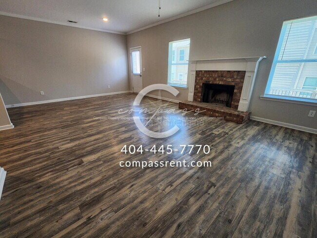 Foto del edificio - 206 Lyndon Wy NW