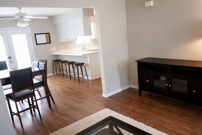 Eat in kitchen - 2416 Eaton Ave