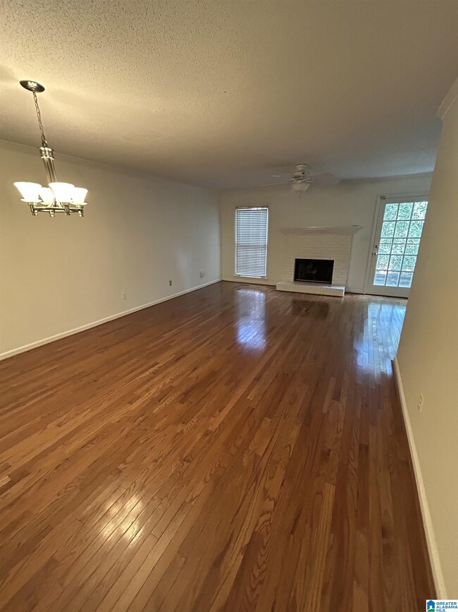 Building Photo - 1699 Ashwood Ln