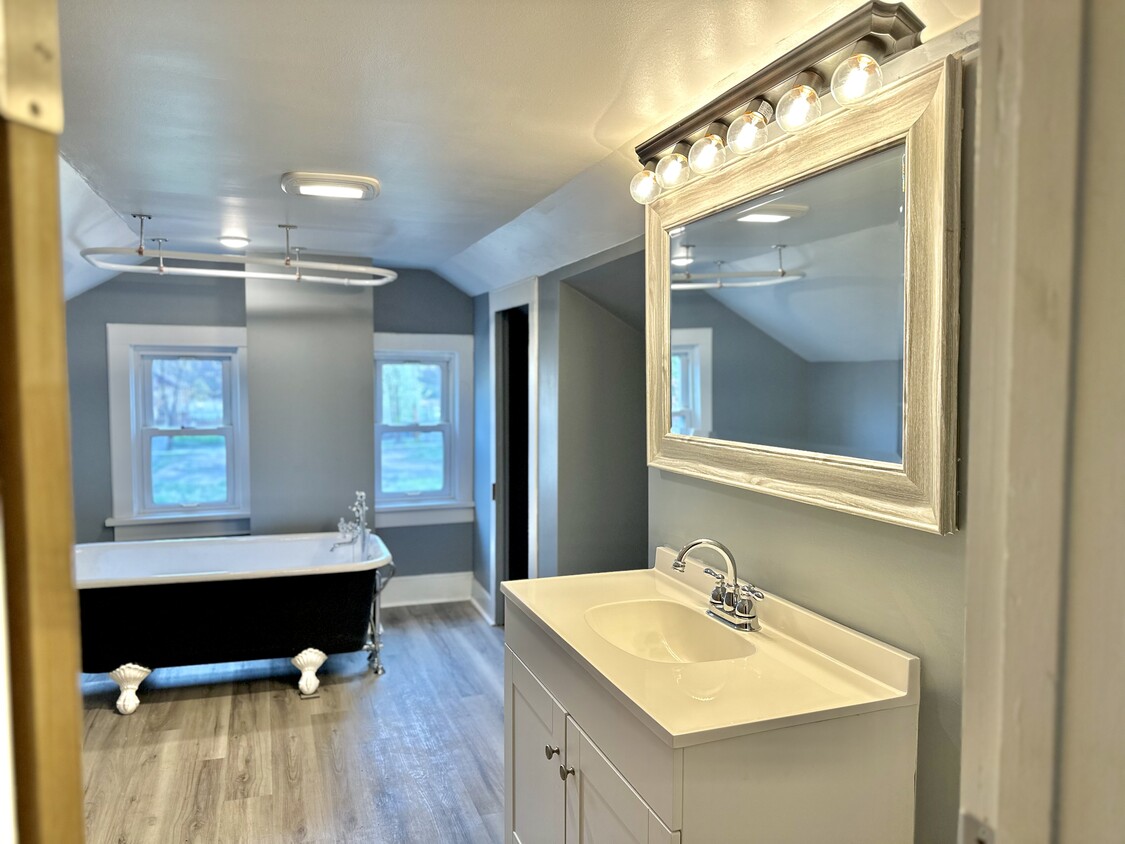 621 Moosic St, Scranton, PA 18505 House Rental in Scranton, PA