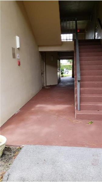 Building Photo - 201 Foxtail Dr