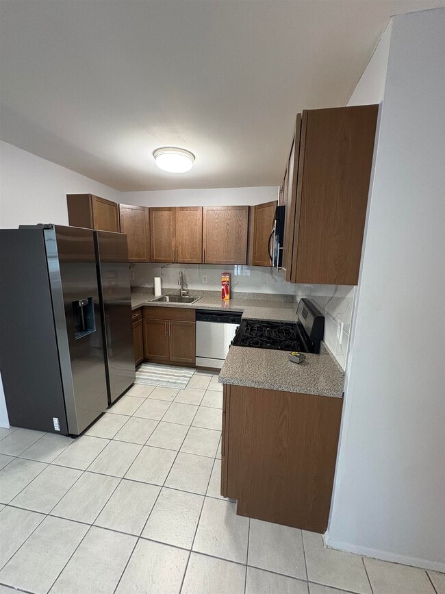 Foto del edificio - 226 Duncan Ave