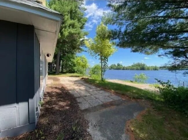 Building Photo - 202361 Dubay Dr