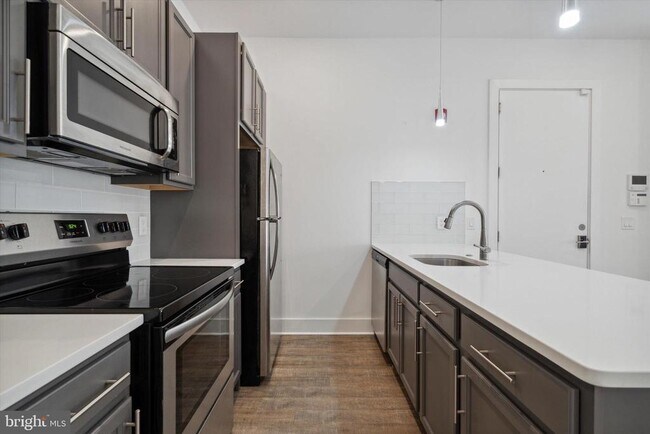 Foto del edificio - 1328 N Franklin St