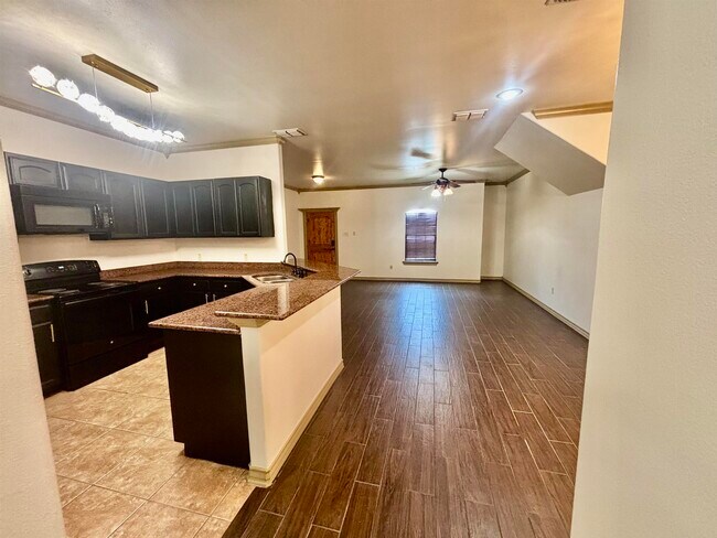 Foto del edificio - 8216 Casa Verde Rd