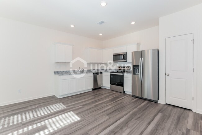 Building Photo - Fantastic 3bd/2.5ba home! Let yourself in!