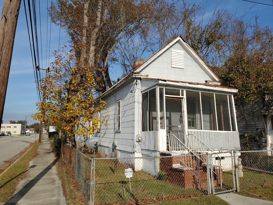 Primary Photo - 351 Taylor St