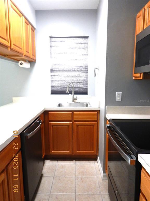 Building Photo - 1220 SW 1st Ave