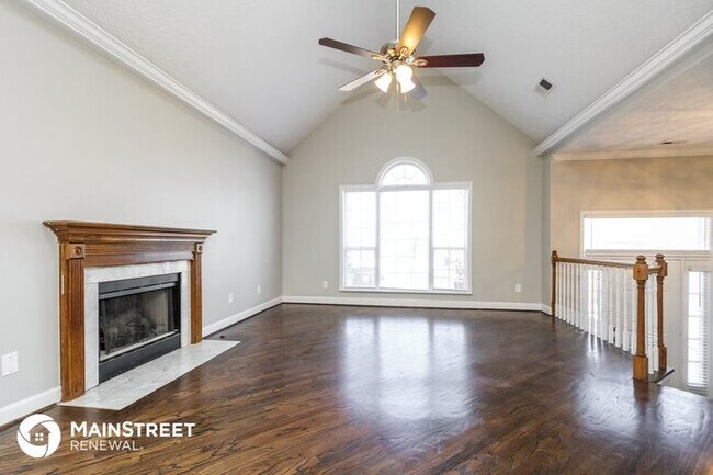Building Photo - 303 Shadowood Dr